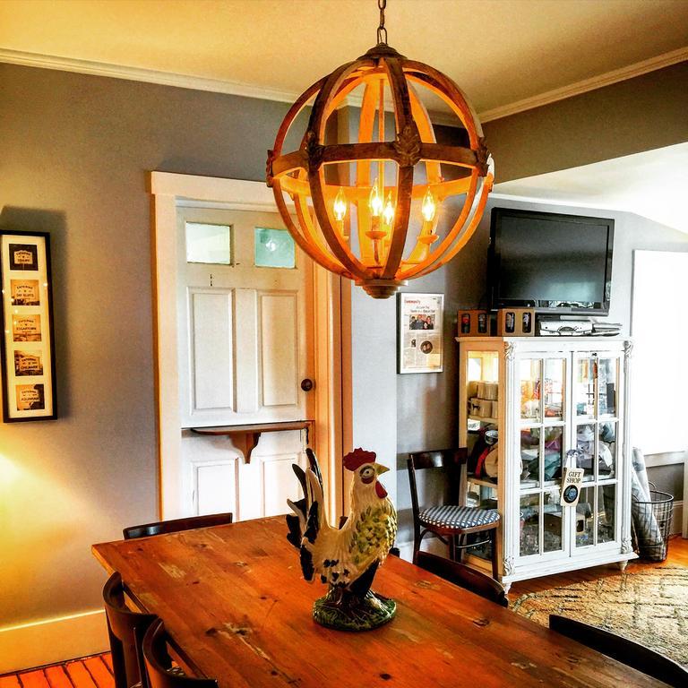 Crocker House Inn バインヤード・ヘブン エクステリア 写真